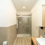 Apartman Cozy With Wifi And Ac & Parking Milánó