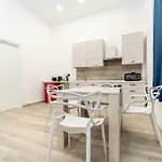 Cozy With Wifi And Ac & Parking Apartman Milánó