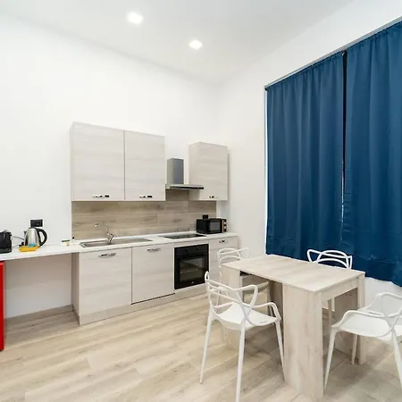 Cozy With Wifi And Ac & Parking Milano